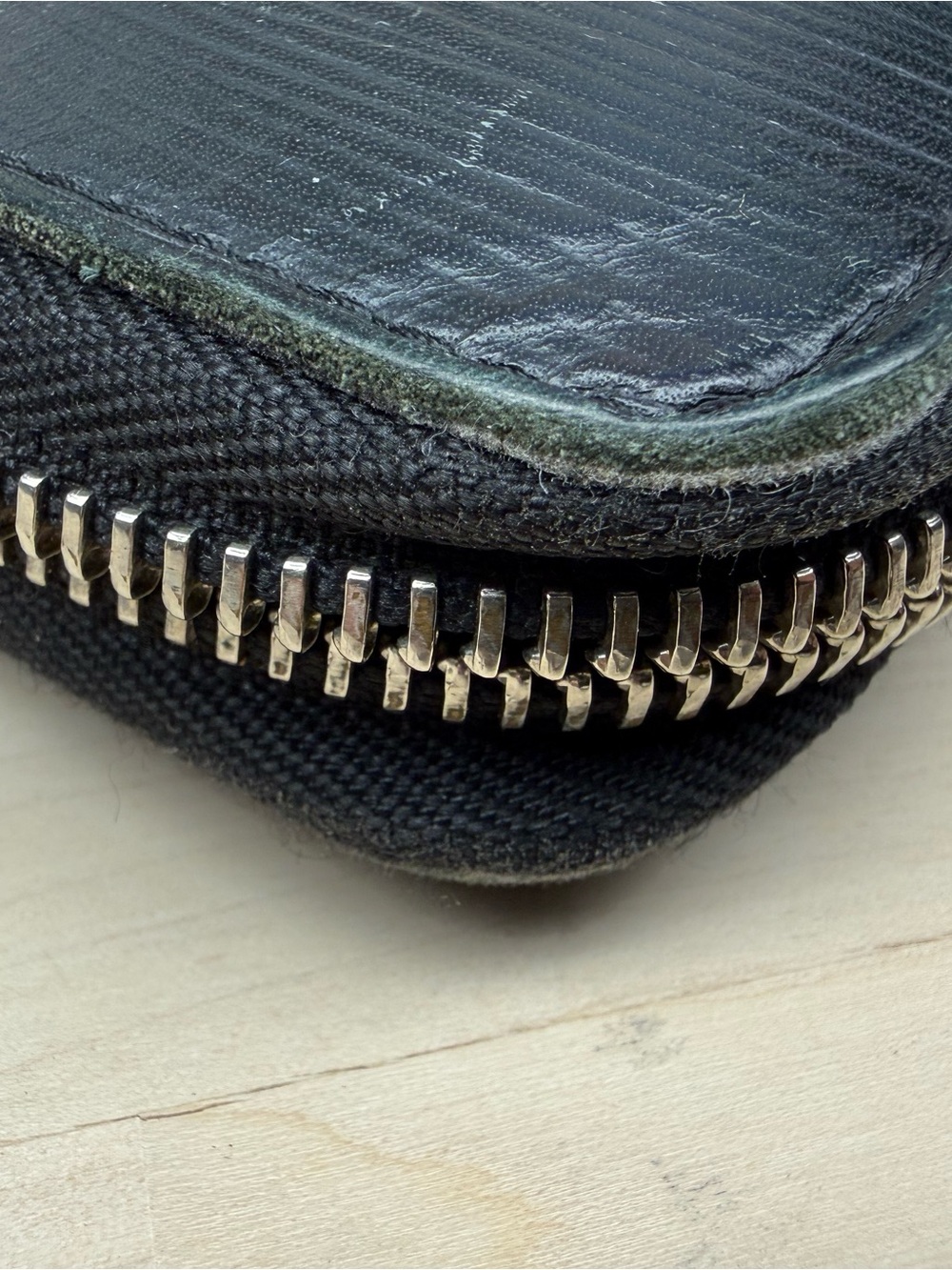 Louis Vuitton Black Epi Leather Zippy Wallet - Picture 3 of 9